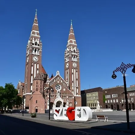 Akác Tanya